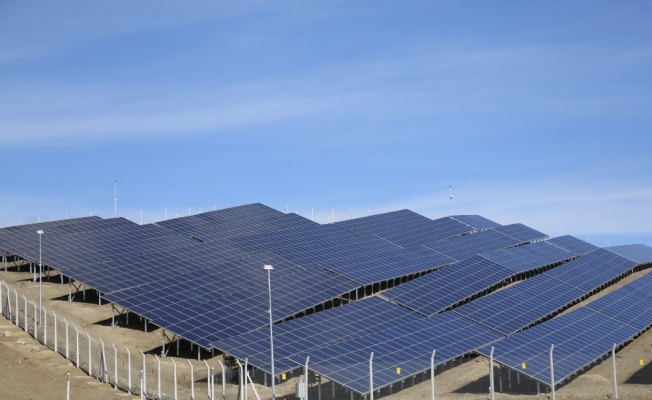 Bayburt Üniversitesi elektriğini güneşten üretiyor