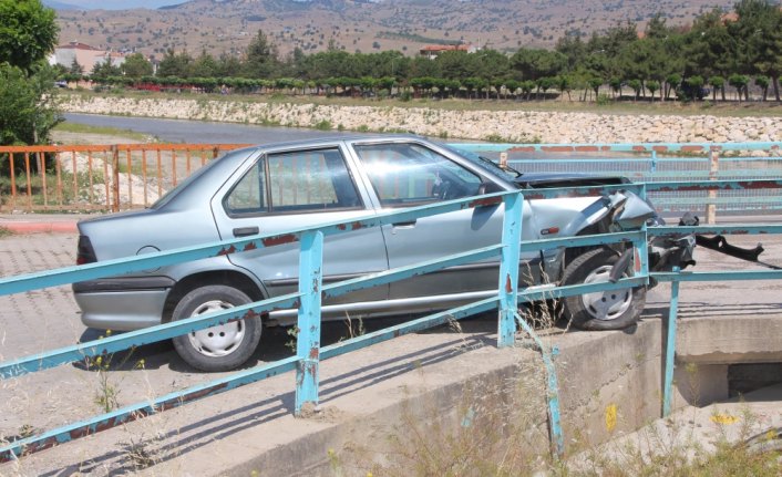Taşova'da trafik kazası: 3 yaralı