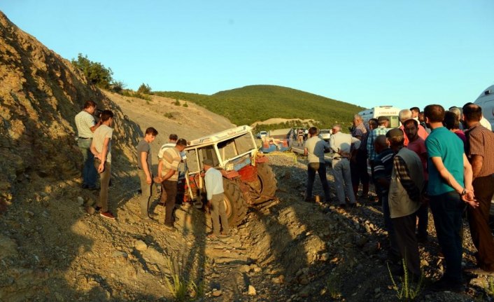 GÜNCELLEME - Tokat'ta traktör devrildi: 4 ölü, 22 yaralı