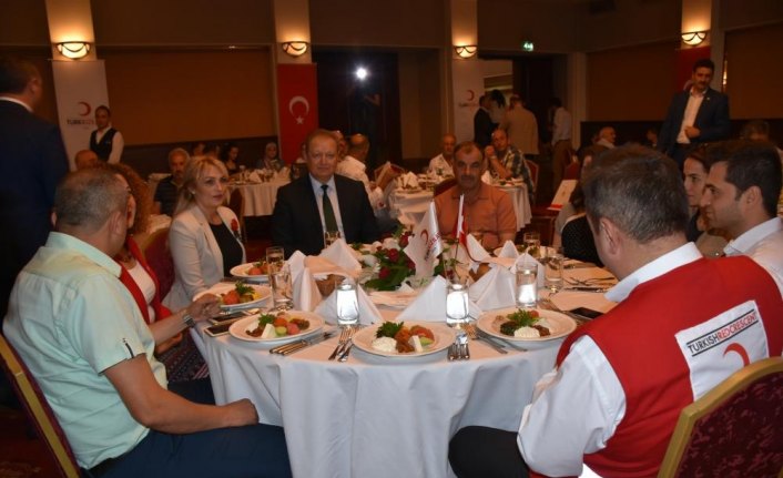 Trabzon'da düzenli kan bağışçıları ödüllendirildi
