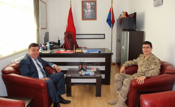 Başkan İkiz'den İlçe Jandarma Komutanına ziyaret