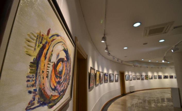 Ressam Özmen'in 28. kişisel sergisi Çorum'da açıldı