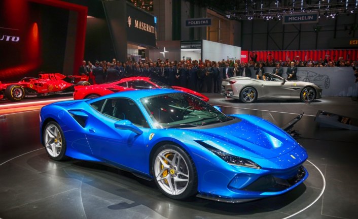Cenevre’de Ferrari’den F8 Tributo tanıtımı