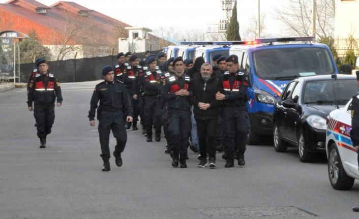 GÜNCELLEME - Zonguldak'taki okul önlerinde uyuşturucu satıcılarına operasyon