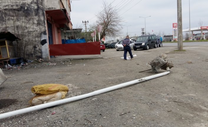 Samsun'da otomobil devrildi: 2 yaralı