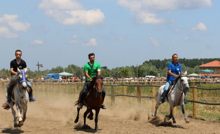 Samsun'da Geleneksel Rahvan At Yarışları gerçekleştirildi