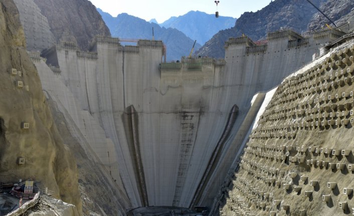 Yusufeli Barajı'nda gövde yüksekliği 139 metreye ulaştı