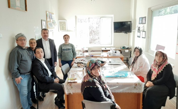 Başkan Özdemir Engelli Koordinasyon Merkezini ziyaret etti