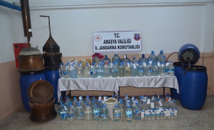 Amasya'da 2 bin 338 litre sahte içki ele geçirildi