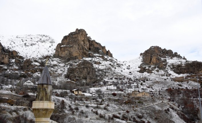 Gümüşhane'de 39 köy yolu kar nedeniyle ulaşıma kapandı