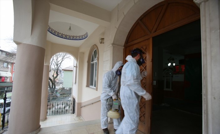 Kocaeli, Sakarya ve Karabük'te camiler koronavirüse karşı dezenfekte edildi