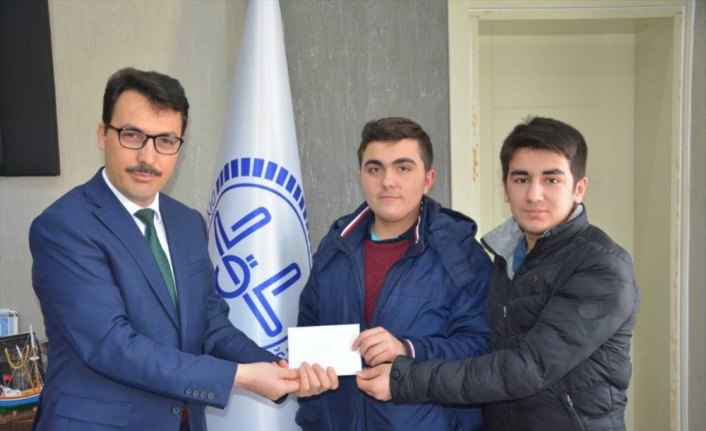 Sinop'ta öğrencilerden İdlib ve depremzedeler için yardım