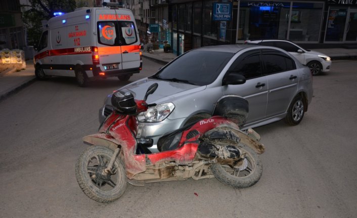 Fatsa'da otomobille çarpışan motosikletin sürücüsü yaralandı