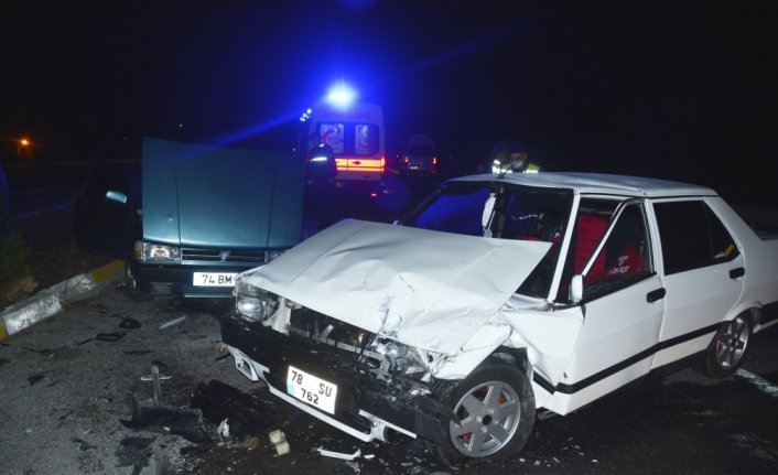 Mengen'de trafik kazası: 2 yaralı