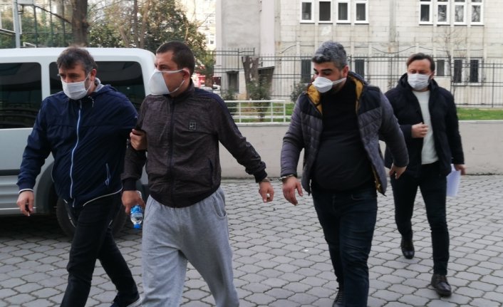 Samsun'da bir kadının cep telefonunu ve parasını gasbeden 2 zanlı yakalandı