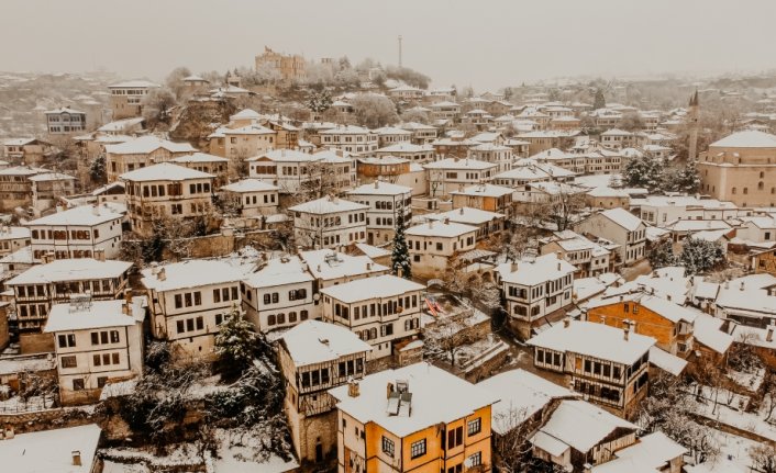Tarihi kent Safranbolu salgına rağmen geçen yıl nüfusunun 9 katı turist ağırladı