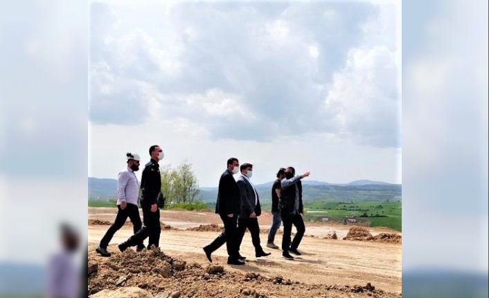 Kaymakam Saygılı'dan Kavak OSB'de inşaatı süren fabrikaya ziyaret