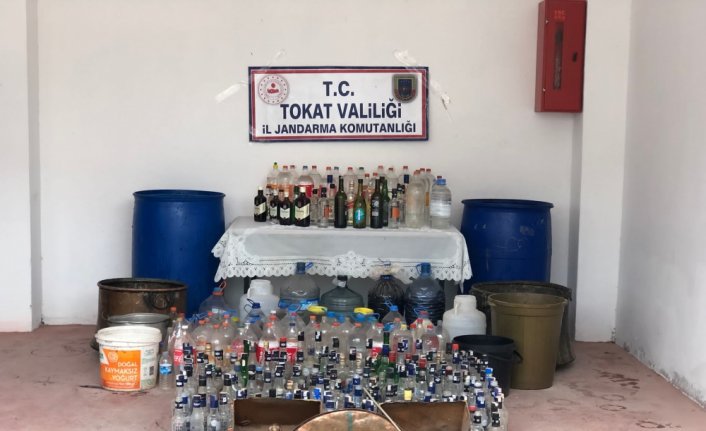 Tokat'ta 564 litre sahte içki ele geçirildi, bir kişi gözaltına alındı