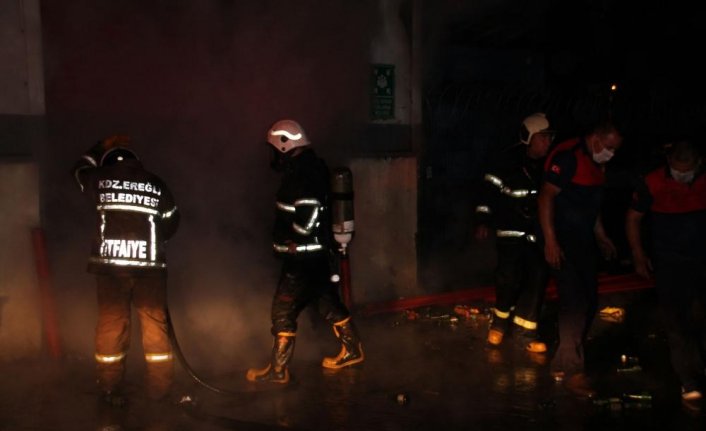 Zonguldak'ta toptan markette çıkan yangın kontrol altına alındı