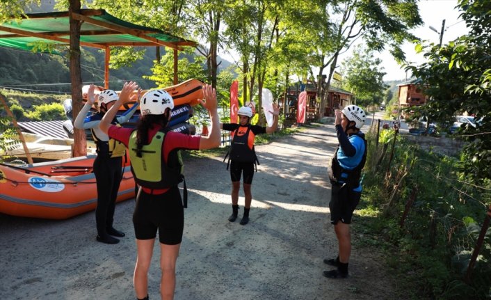 Rafting Kadın Milli Takımı, dünya şampiyonasına Fırtına Deresi'nde hazırlanıyor