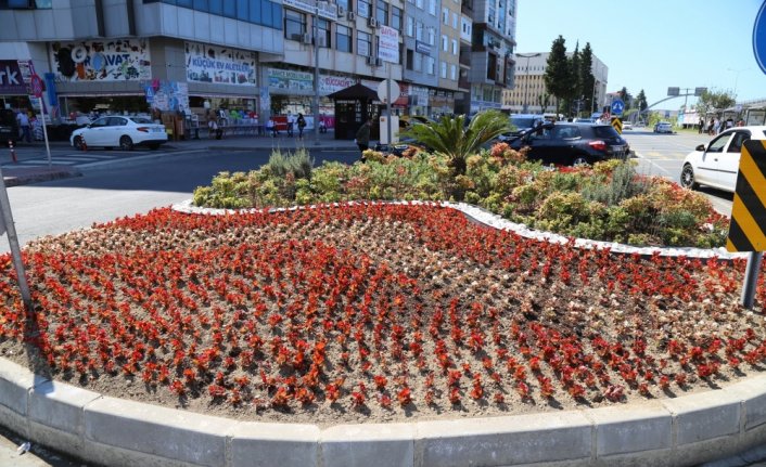 Rize'de cadde ve sokaklar 200 bin çiçekle renklenecek