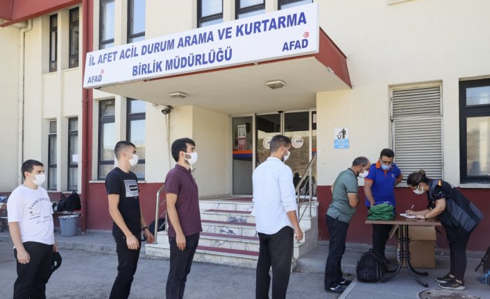 AFAD gönüllüleri, sel bölgesine destek olmak amacıyla Ankara'dan yola çıktı