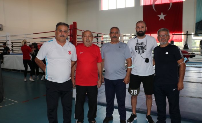 Üst Minikler Boks Milli Takımı, Avrupa Şampiyonası'na Kastamonu'da hazırlanıyor