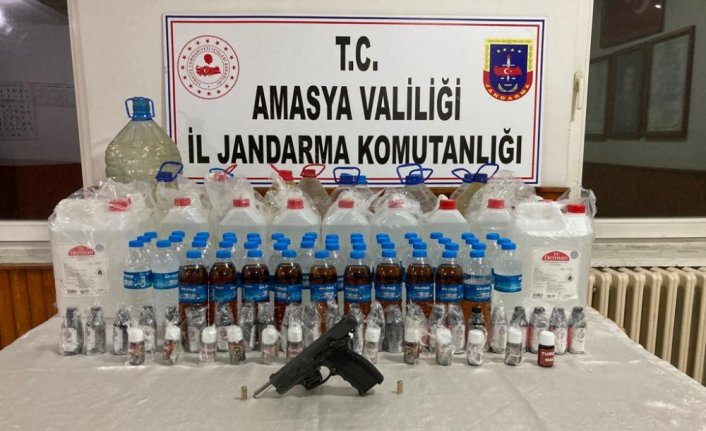 Amasya'da sahte alkol üreten çift gözaltına alındı