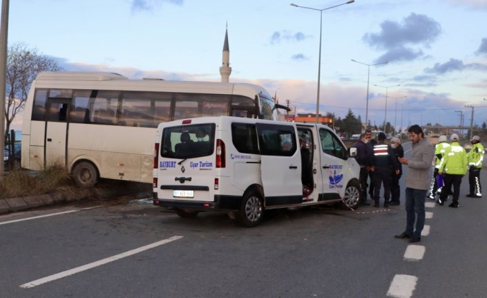 Trabzon'daki zincirleme trafik kazasında 7 kişi yaralandı