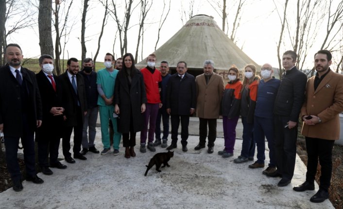 AK Parti'li Karaaslan Samsun'daki sokak hayvanları bakım merkezini inceledi: