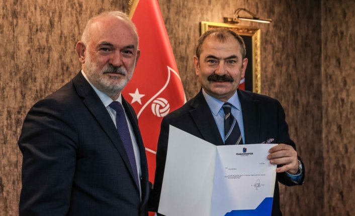 Trabzonspor'un yeni yönetimi mazbatasını aldı