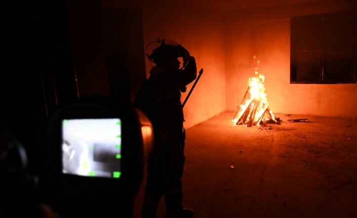 Karabük'te üniversite öğrencilerine tahliye ve yangın söndürme eğitimi verildi