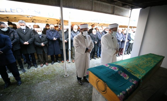 Diyanet İşleri Başkanı Erbaş, vefat eden yengesinin cenaze namazını kıldırdı