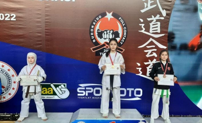 Düzceli sporcular Budokaido Kata ve Kumite Türkiye Şampiyonası'ndan 48 madalyayla döndü