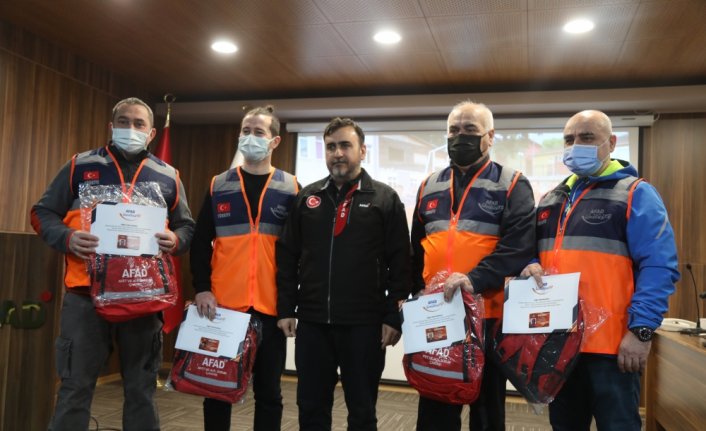 Samsun'da eğitimlerini tamamlayan AFAD gönüllülerine sertifikaları verildi