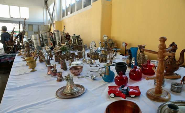 Bolu'daki antika ve sanat pazarı meraklılarını bir araya getiriyor