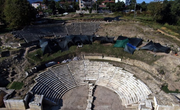 Depremlerle hasar gören Düzce'deki antik kent tarihe ışık tutuyor