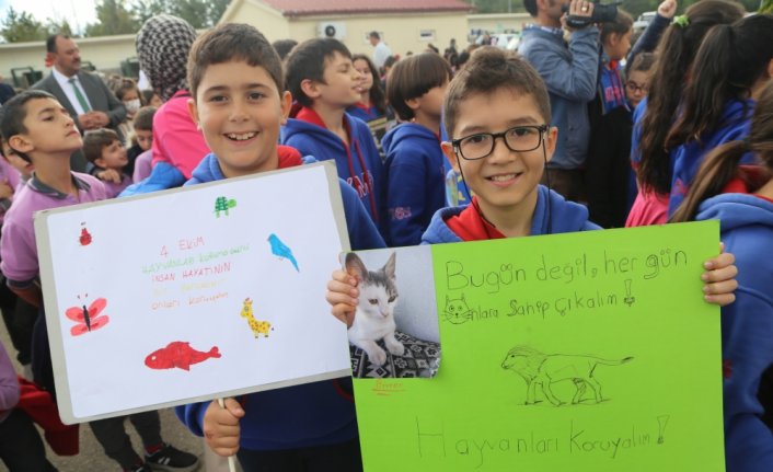 Çocuklar Kastamonu Belediyesi Geçici Hayvan Bakımevi'ni gezdi