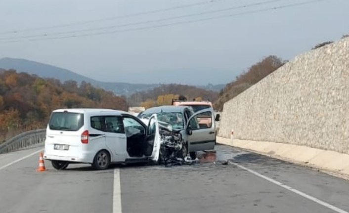 Samsun’da iki hafif ticari aracın çarpışması sonucu 1 kişi öldü