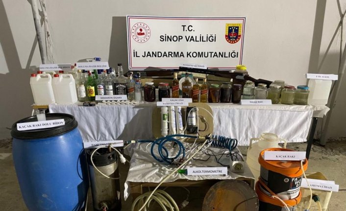 Sinop'ta sahte içki operasyonunda 2 zanlı yakalandı