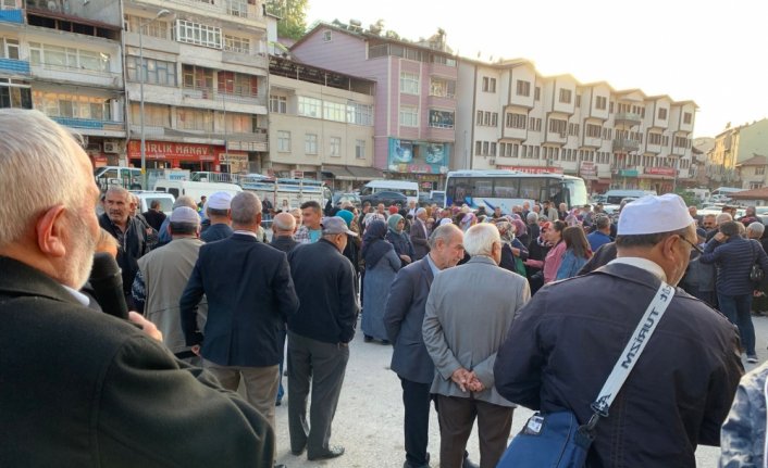 Tokat'tan 24 kişilik umre kafilesi kutsal topraklara uğurlandı