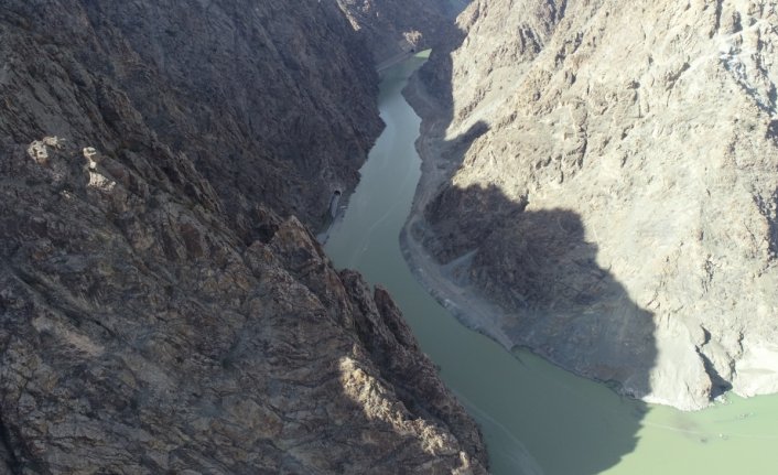 Yusufeli Barajı ve HES'te su seviyesi 30 metreyi aştı