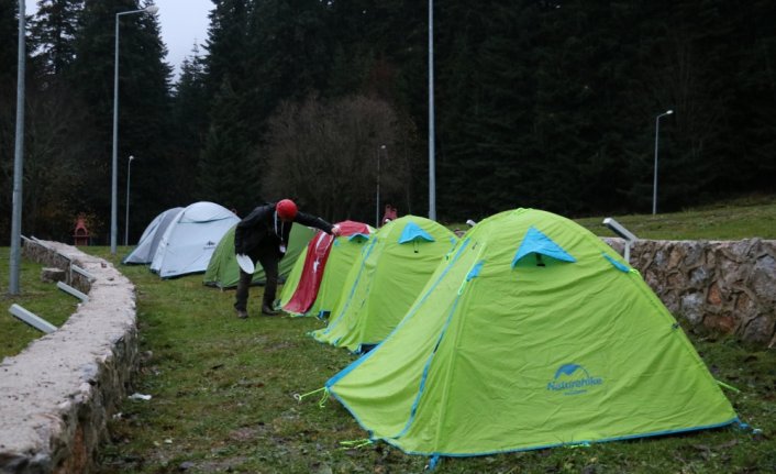 Kastamonu Üniversitesi öğrencileri doğada kamp yaptı