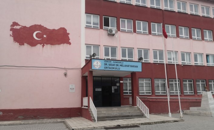 Sungurlu'da 40 depremzede öğrenci ders başı yaptı