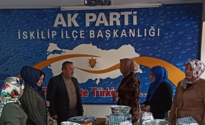 AK Parti İskilip Kadın Kolları Başkanlığından depremzedelere yardım kampanyası