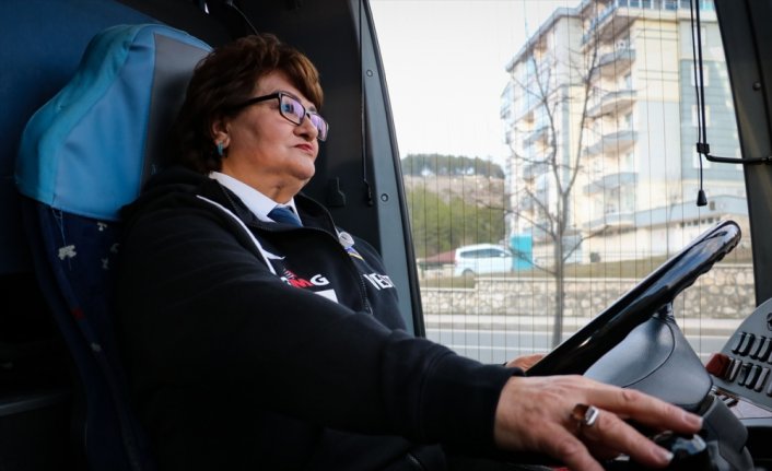Depremzede kadın otobüs şoförü artık Kastamonu kadın hentbol takımını taşıyacak