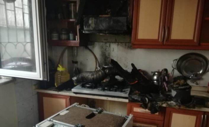 Merzifon'da mutfak aspiratöründen çıkan yangın itfaiye ekiplerince söndürüldü