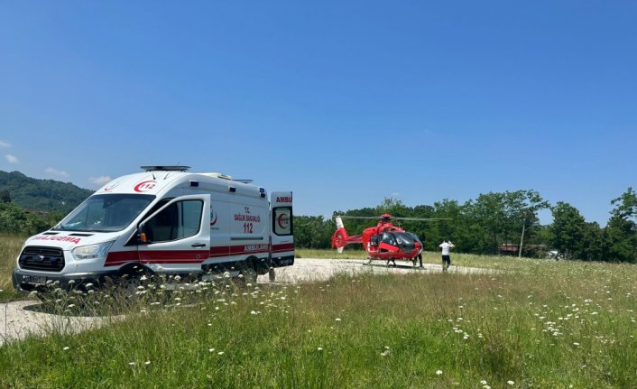 Salıpazarı'nda kalp krizi geçiren hasta ambulans helikopterle hastaneye kaldırıldı