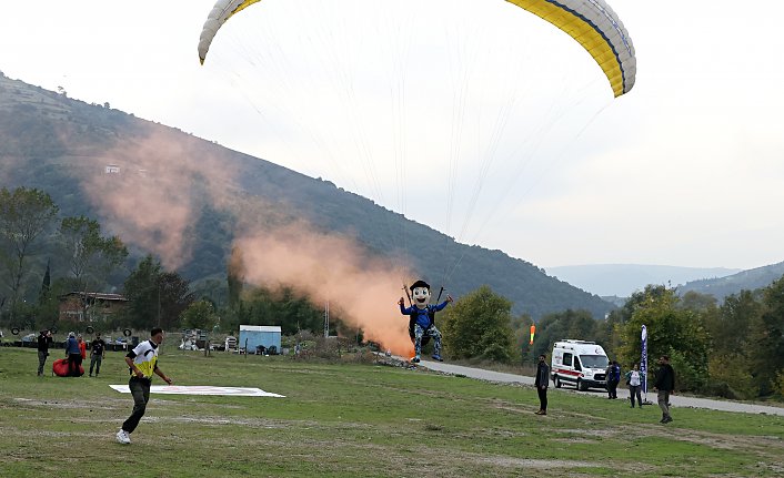Samsun'daki Yamaç Paraşütü Hedef Eğitim Yarışması sona erdi