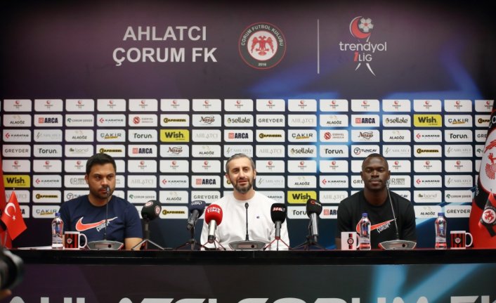 Çorum FK'nin yeni teknik direktörü Özbalta, pes etmeyen bir takım kurmak istiyor